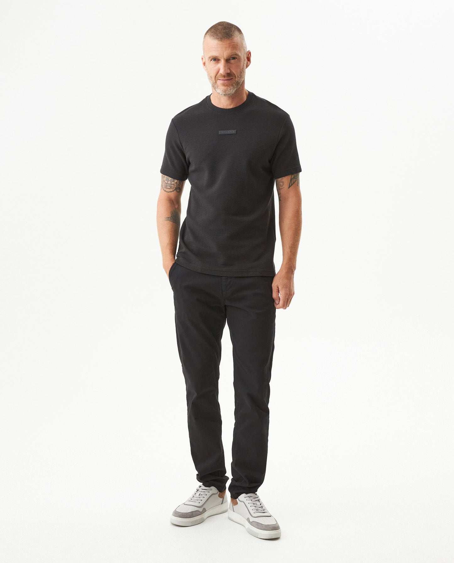 Men's Classic Fit Embroidered T-shirt in Cotton Moorings